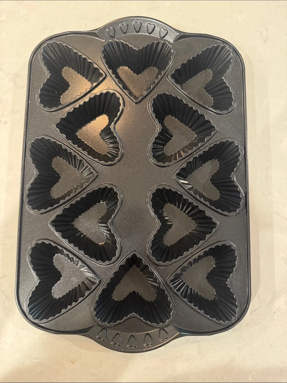 Nordic Ware Heart-Shaped Nonstick Tartlette Pan - Black
